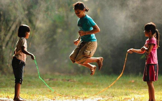 Lompat Tali Tradisional Yang Tetap Hidup Di Era Modern